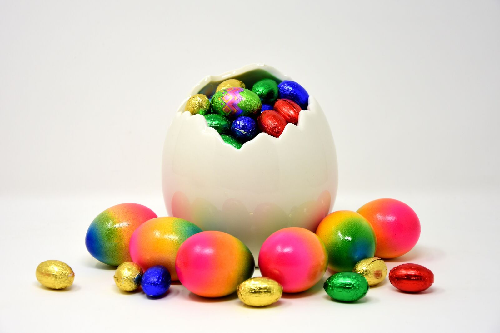 Nikon D7200 sample photo. Easter, easter eggs, colored photography