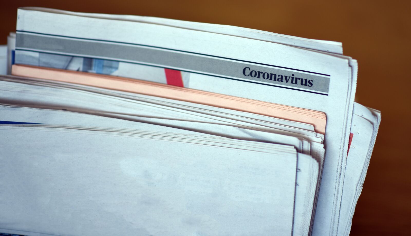 Nikon D750 sample photo. Dutch newspaper, corona, news photography