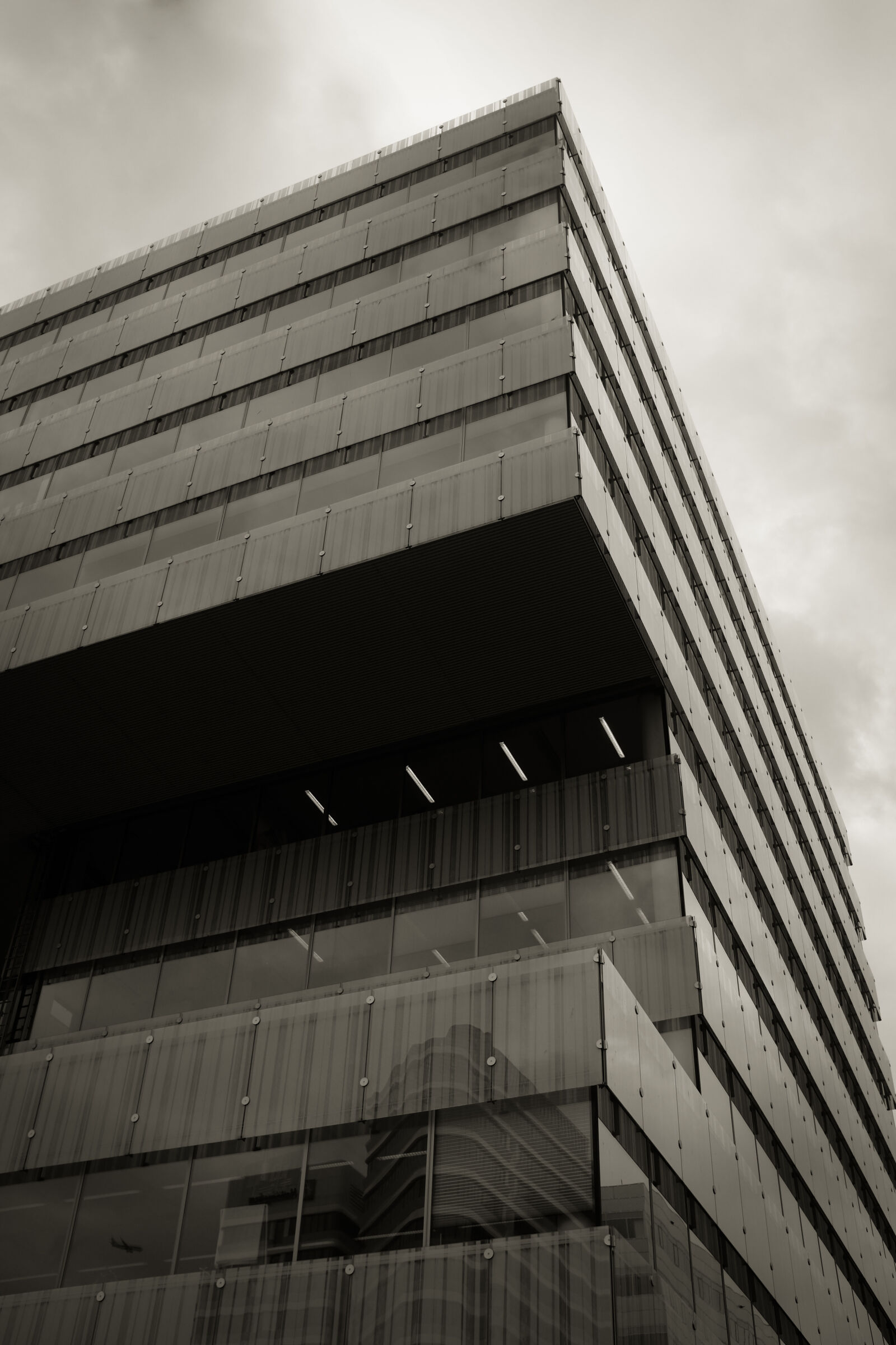 Fujifilm X100S sample photo. Building photography