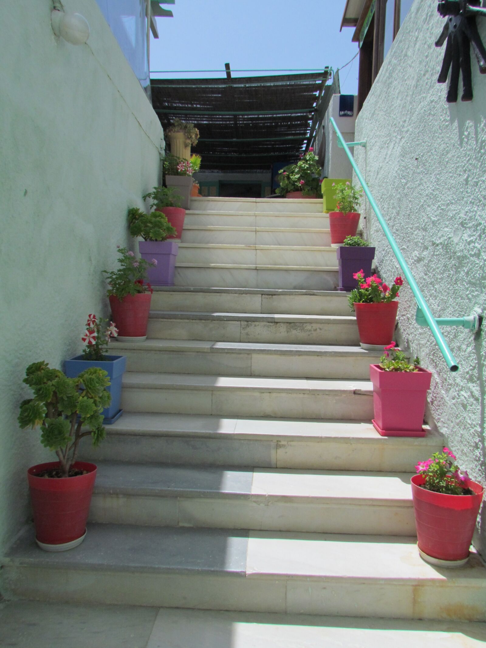 Canon PowerShot SX30 IS sample photo. Away, stairs, upward photography