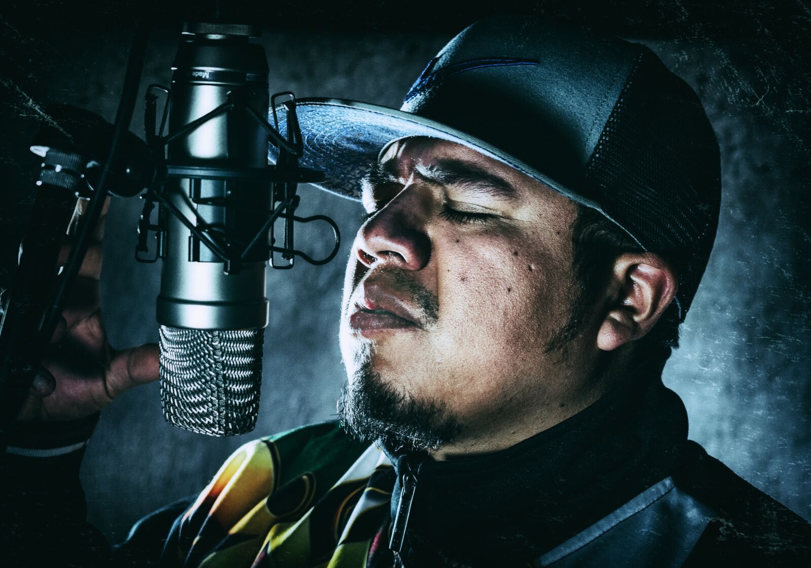 Nikon D5300 sample photo. Face, microphone, man photography