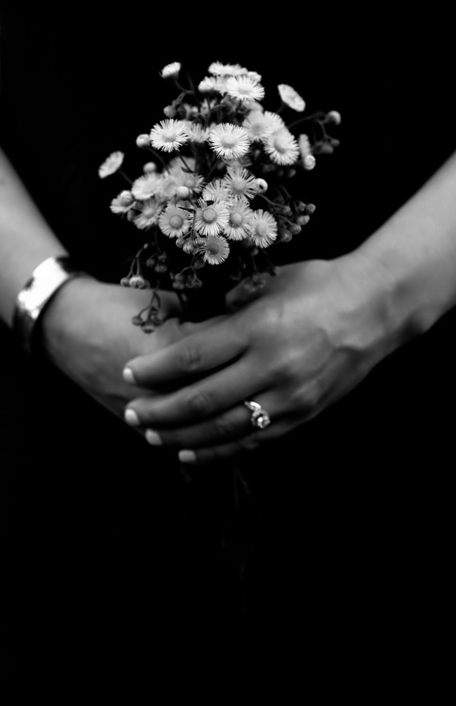 Canon EF 85mm F1.2L II USM sample photo. Wedding, bouquet, ring photography