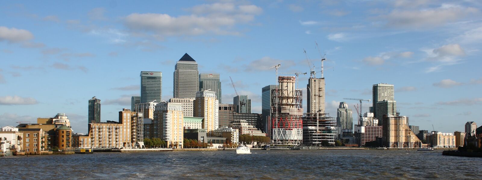 Canon EOS 400D (EOS Digital Rebel XTi / EOS Kiss Digital X) sample photo. London, skyline, city photography