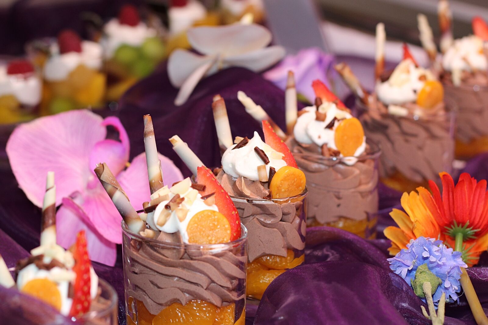 Canon EOS 600D (Rebel EOS T3i / EOS Kiss X5) + Canon EF 50mm F1.8 II sample photo. Dessert, delicious, sweet photography