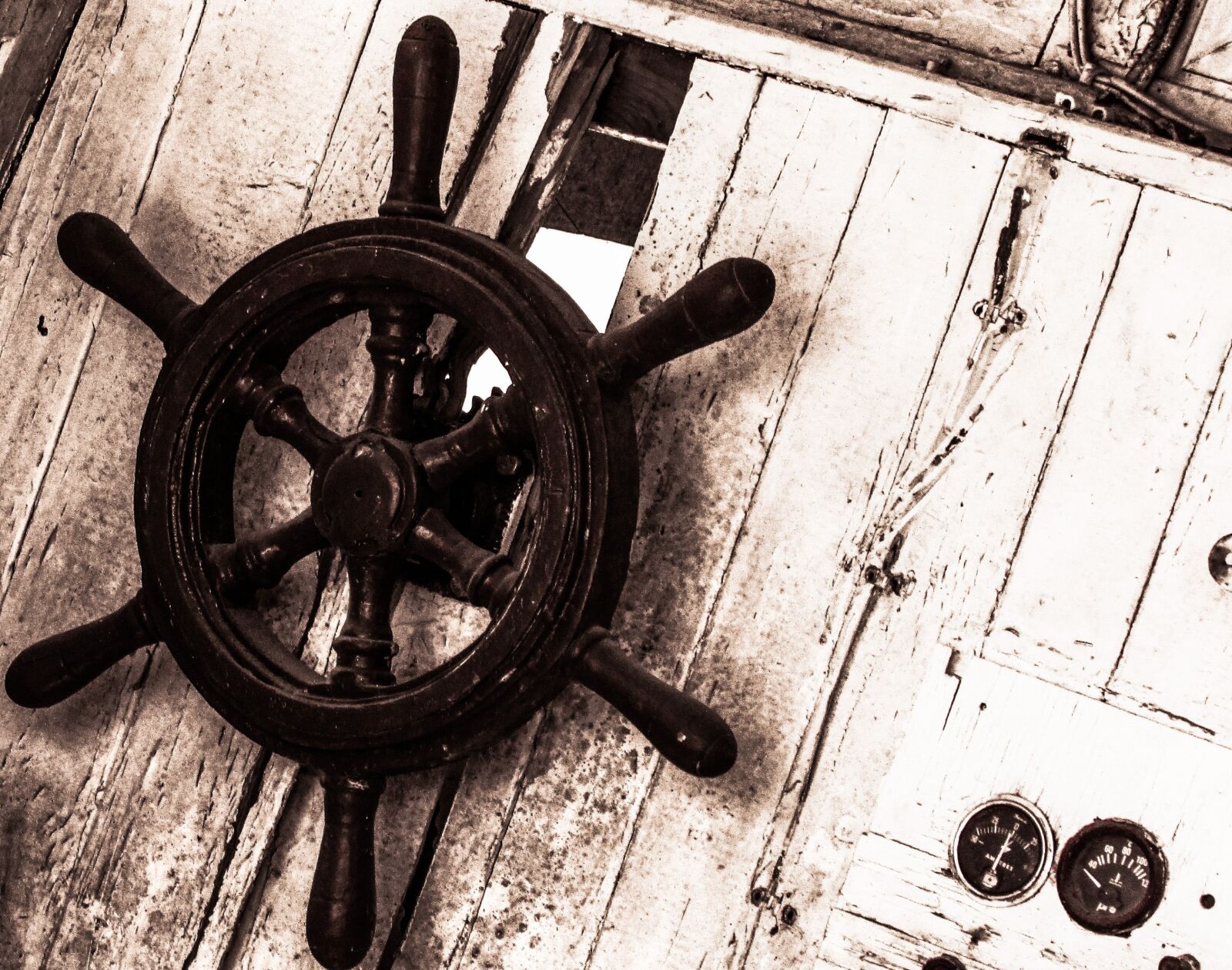 Canon PowerShot SX400 IS sample photo. Rudder, boat, rusty photography