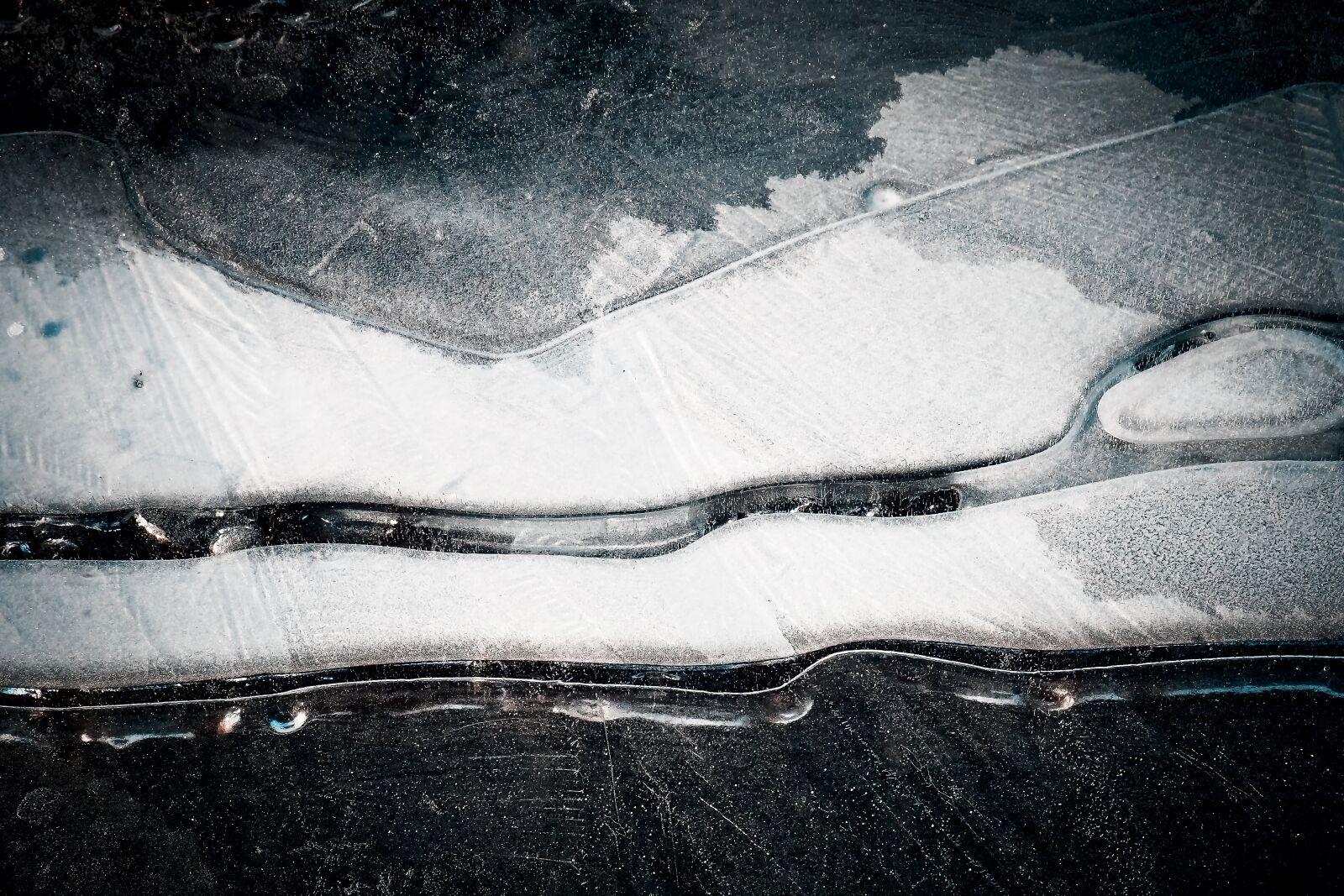 Olympus OM-D E-M10 sample photo. Ice, frozen, winter photography