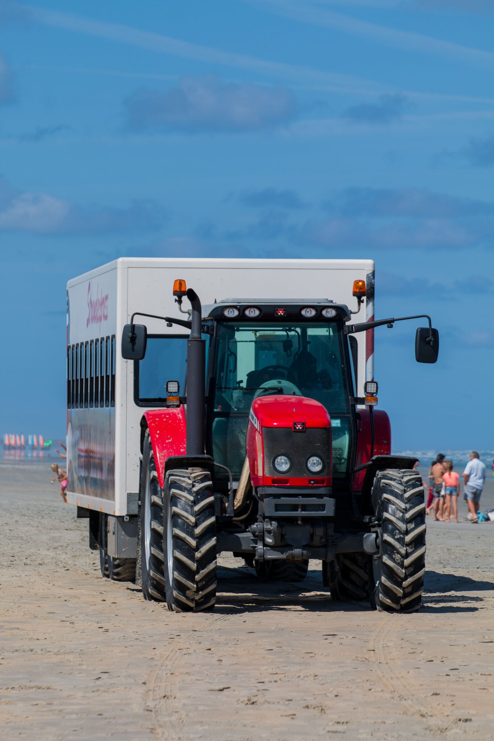 Canon EOS 70D sample photo. Tractor, trailers, vehicle photography