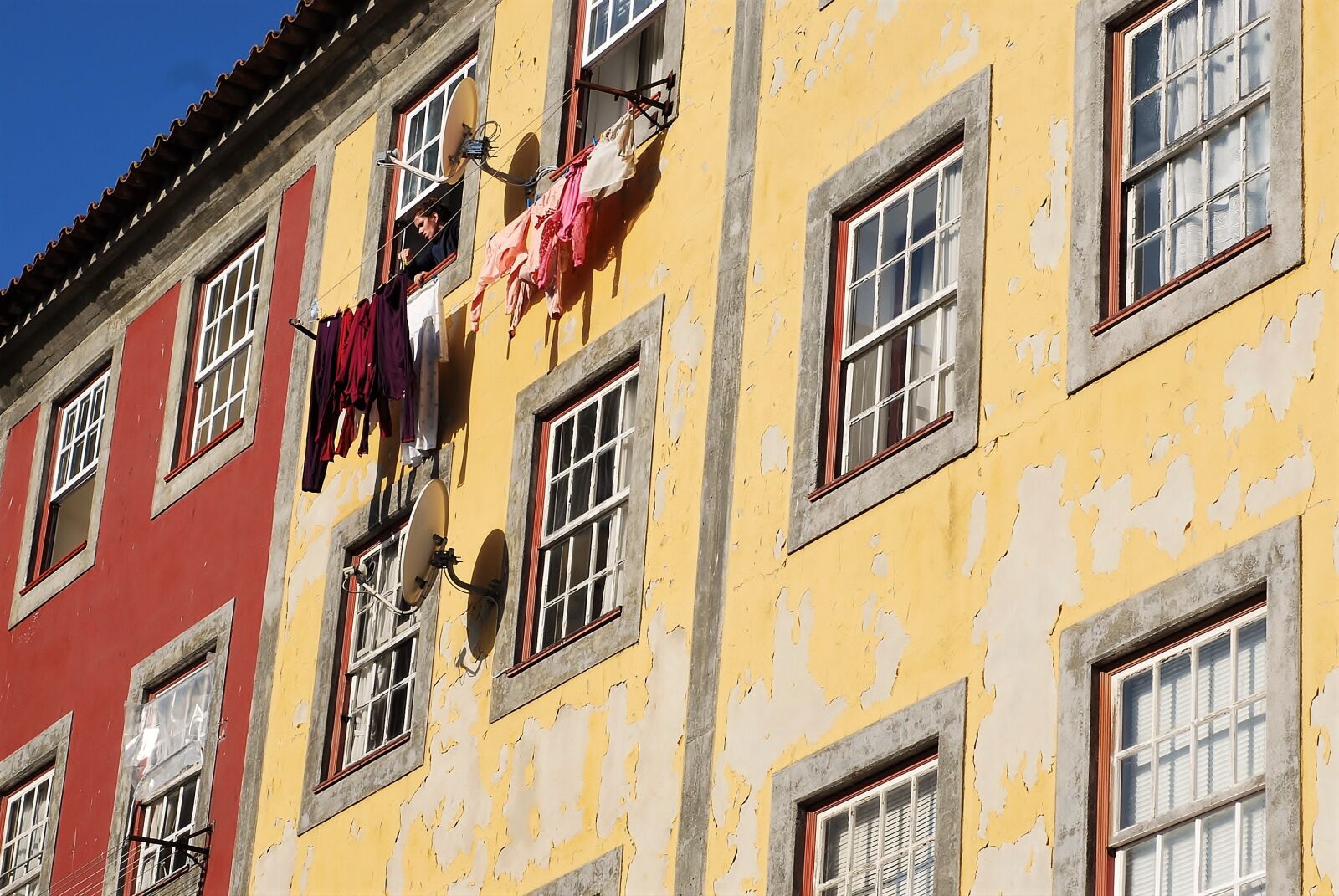 Nikon D80 sample photo. Porto, houses, drying rack photography