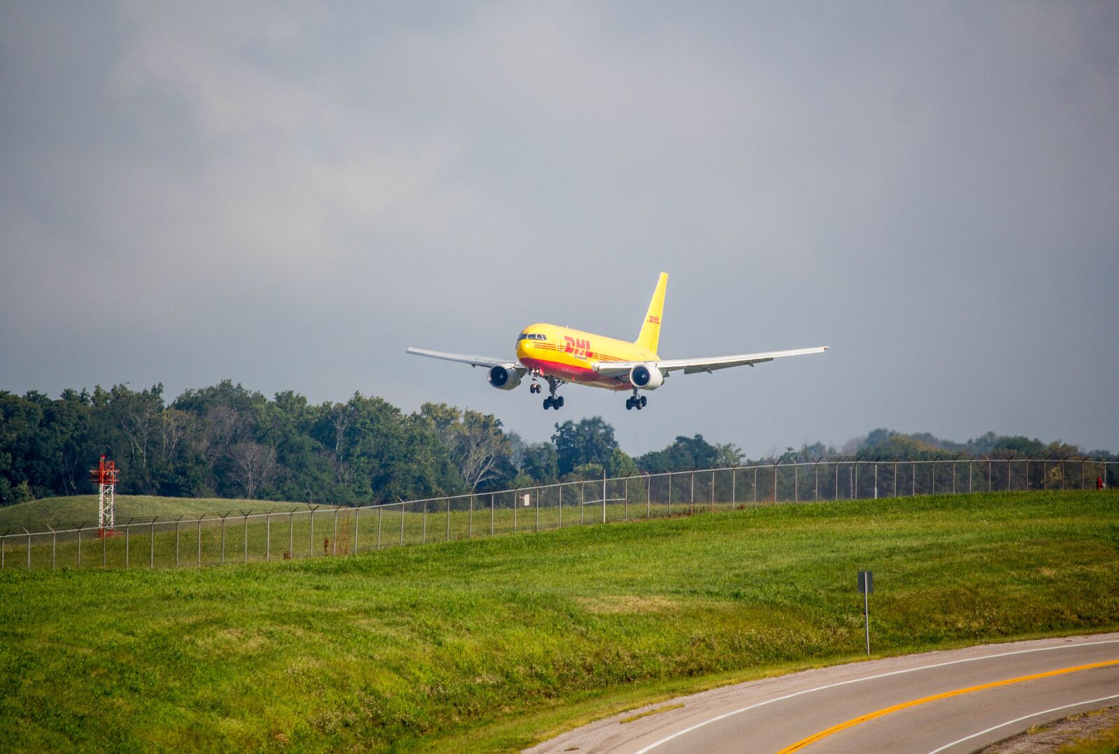 Canon EOS 700D (EOS Rebel T5i / EOS Kiss X7i) sample photo. Airplane, aircraft, transportation system photography