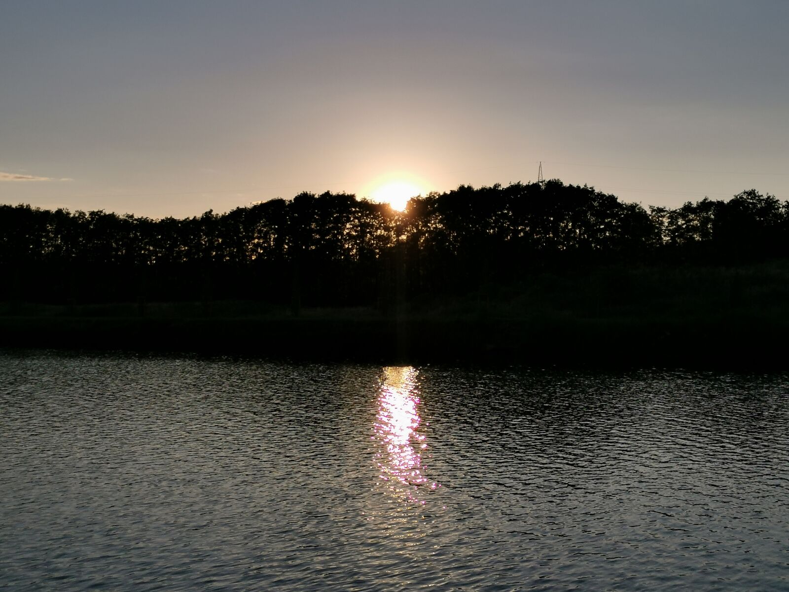 HUAWEI P30 sample photo. Sunset, sun, wood photography