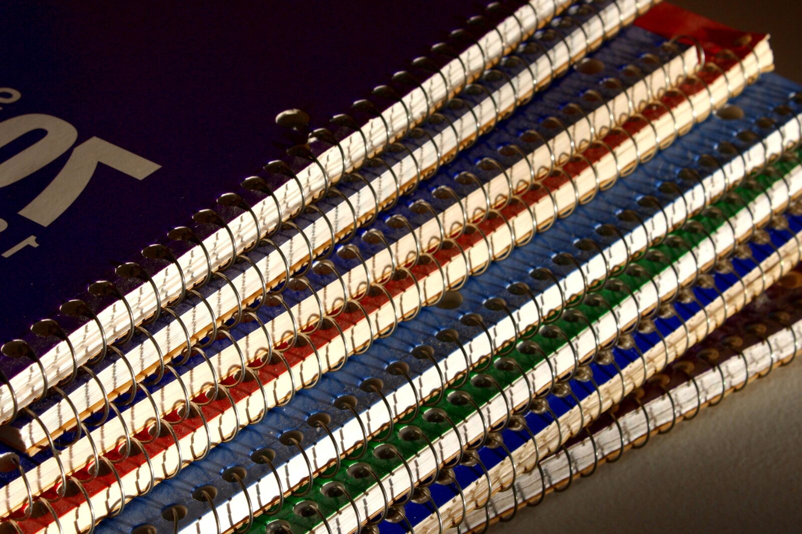 f/3.5-5.6 IS sample photo. Spiral wire, notebooks photography