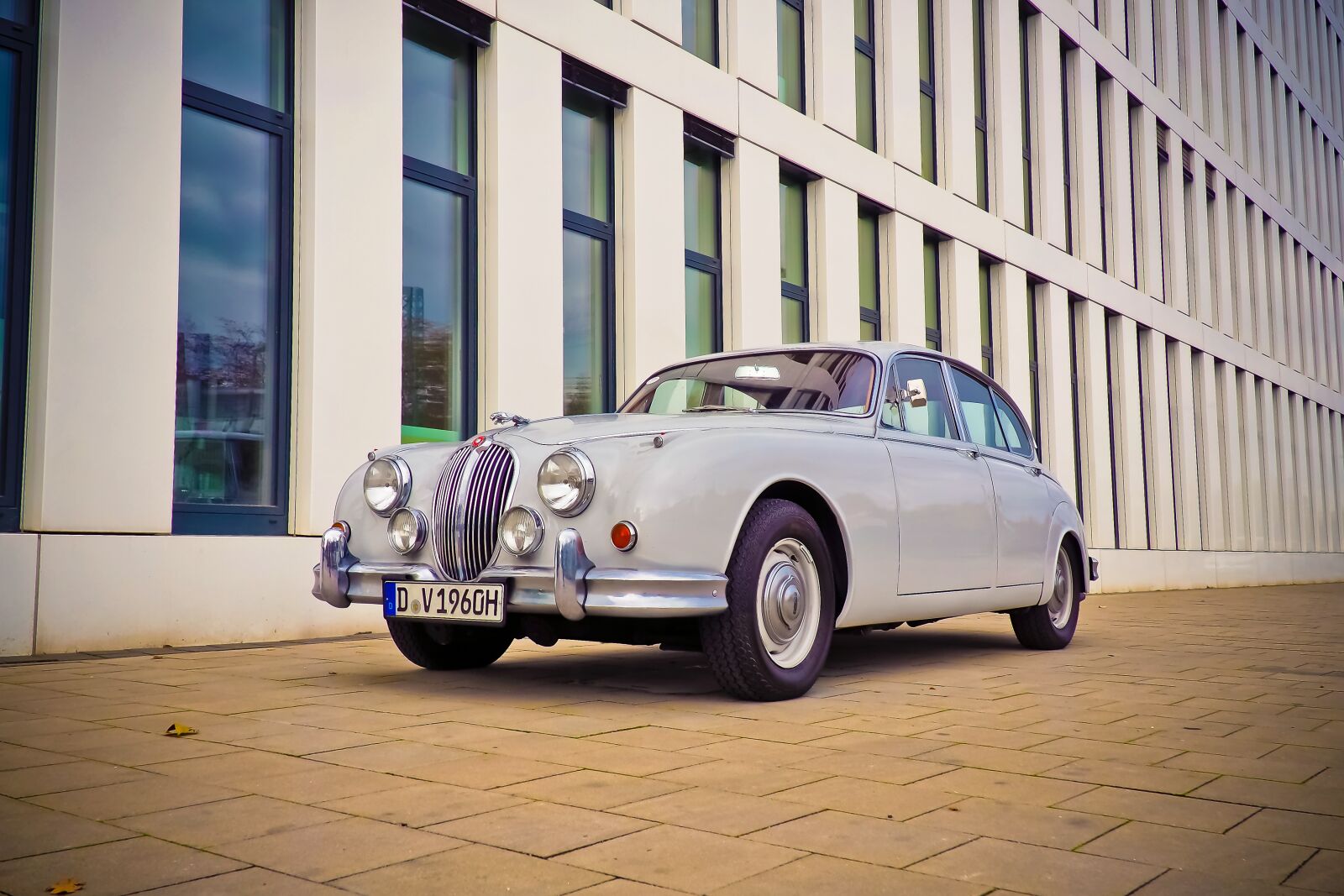 Olympus OM-D E-M10 sample photo. Auto, jaguar, oldtimer photography