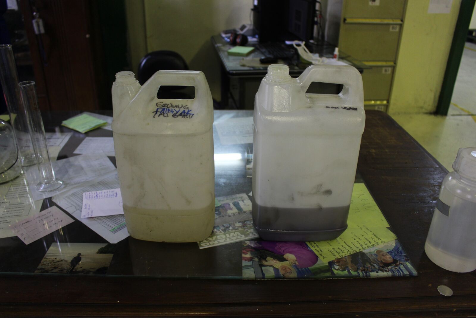 Canon EOS 700D (EOS Rebel T5i / EOS Kiss X7i) sample photo. Lubricant, oil, coposition photography