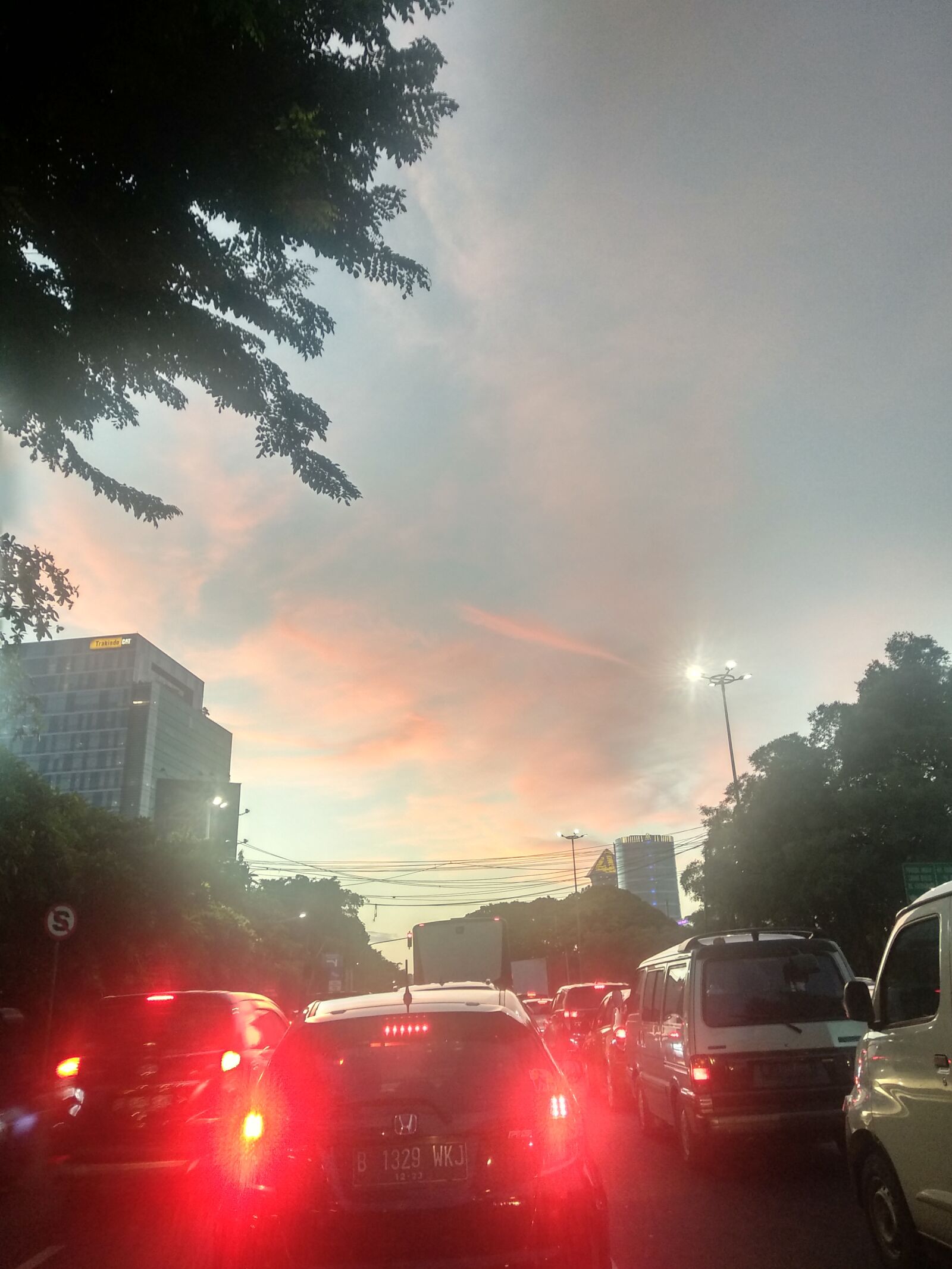 Xiaomi Mi A1 sample photo. Traffic, street, road photography