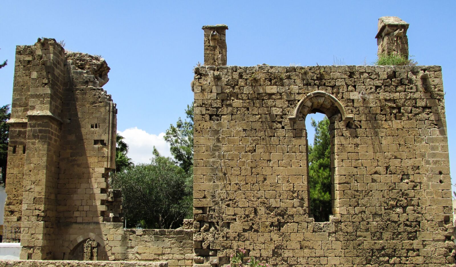 Canon PowerShot SX400 IS sample photo. Cyprus, famagusta, church photography