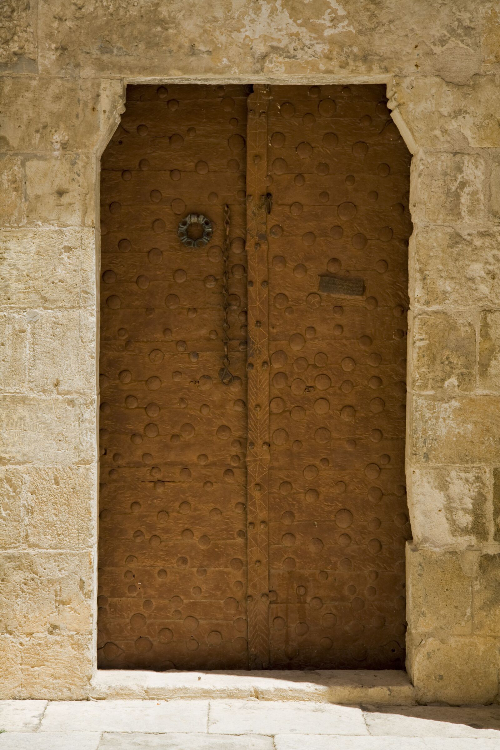 Canon EOS 5D sample photo. Door, wall, on photography