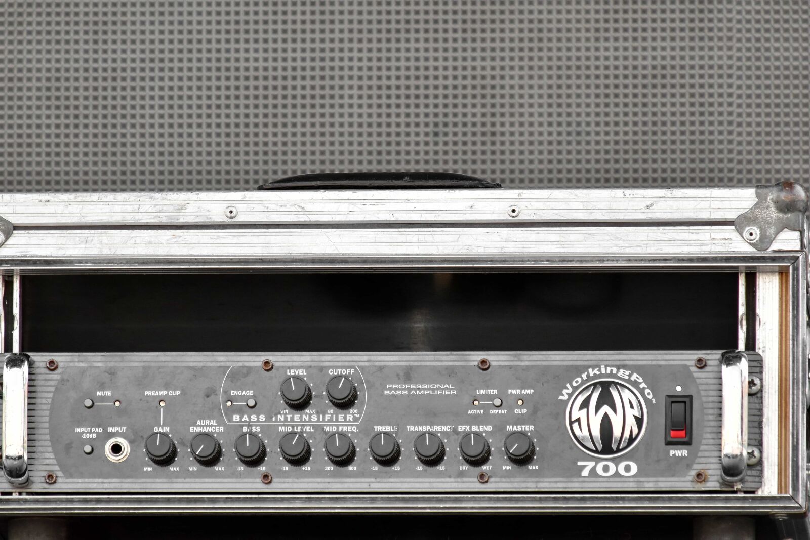 Nikon D5500 sample photo. Electricity, electronics, stereo, amplifier photography