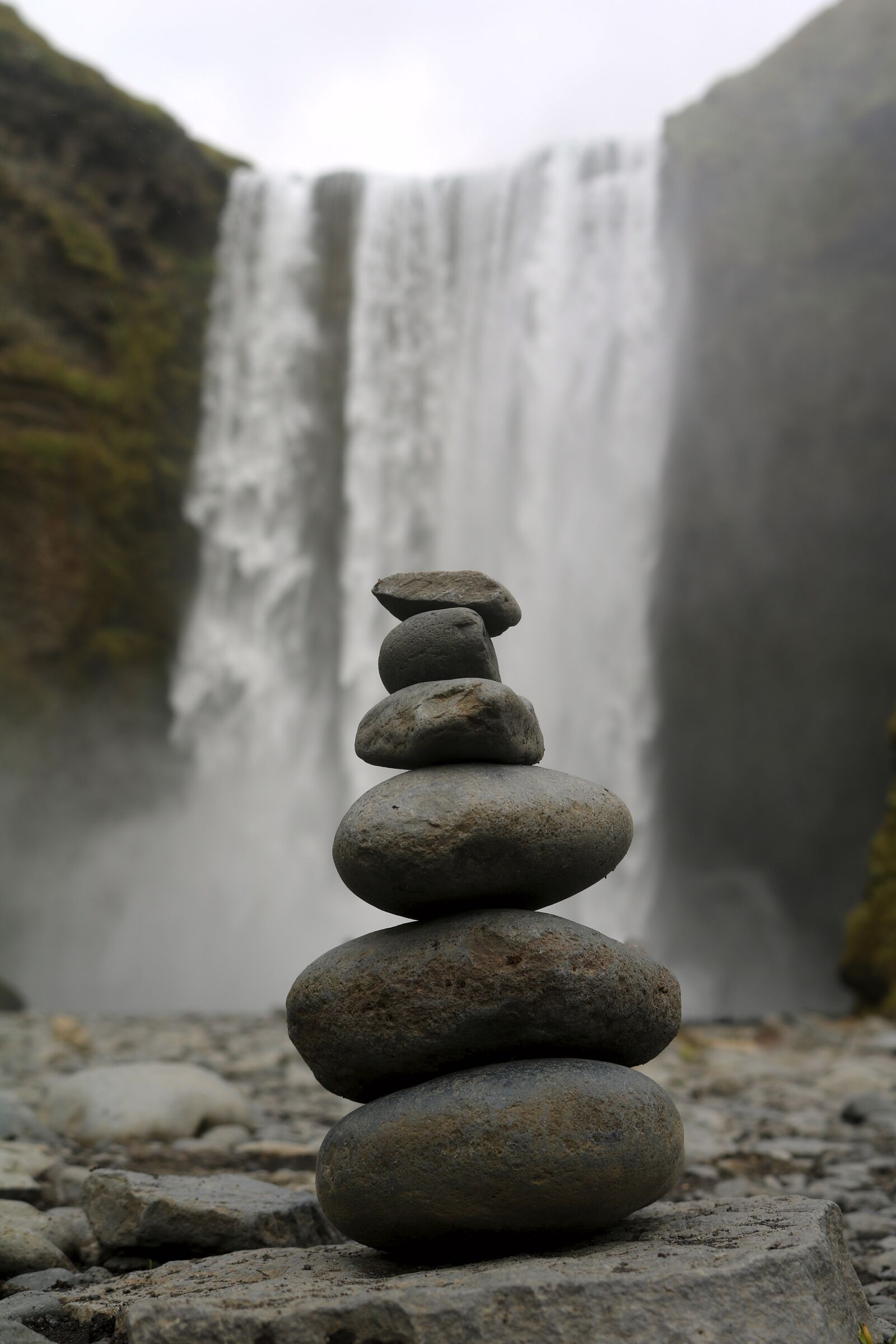 Canon EOS 750D (EOS Rebel T6i / EOS Kiss X8i) sample photo. Cairn, waterfall, nature photography