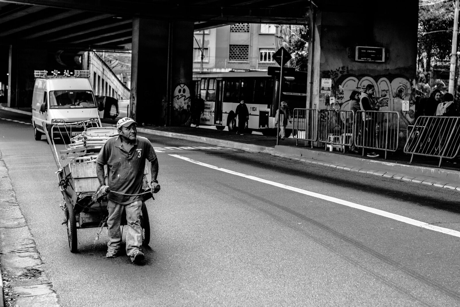 Canon EOS 60D + Canon EF 50mm F1.8 II sample photo. Homeless man, homeless, poor photography