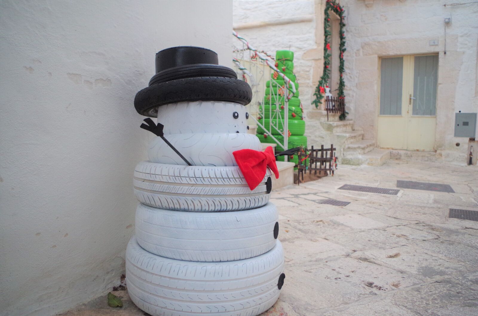 Pentax K-50 sample photo. Locorotondo, puglia, christmas photography