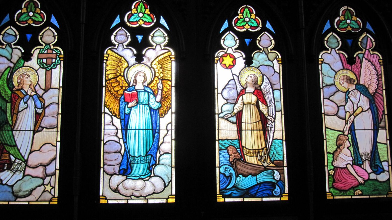 Canon PowerShot SX200 IS sample photo. Stained glass, art, sacra photography