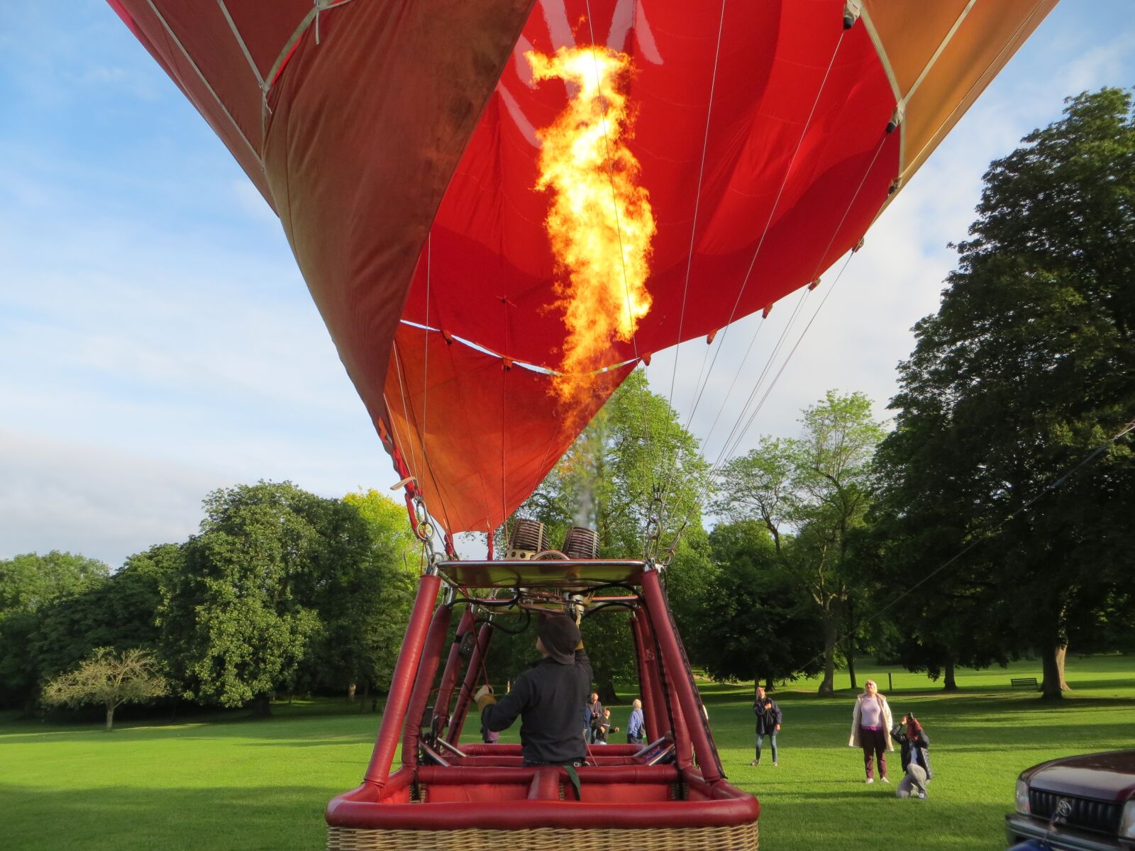 Canon PowerShot SX260 HS sample photo. Bath, hot air balloon photography