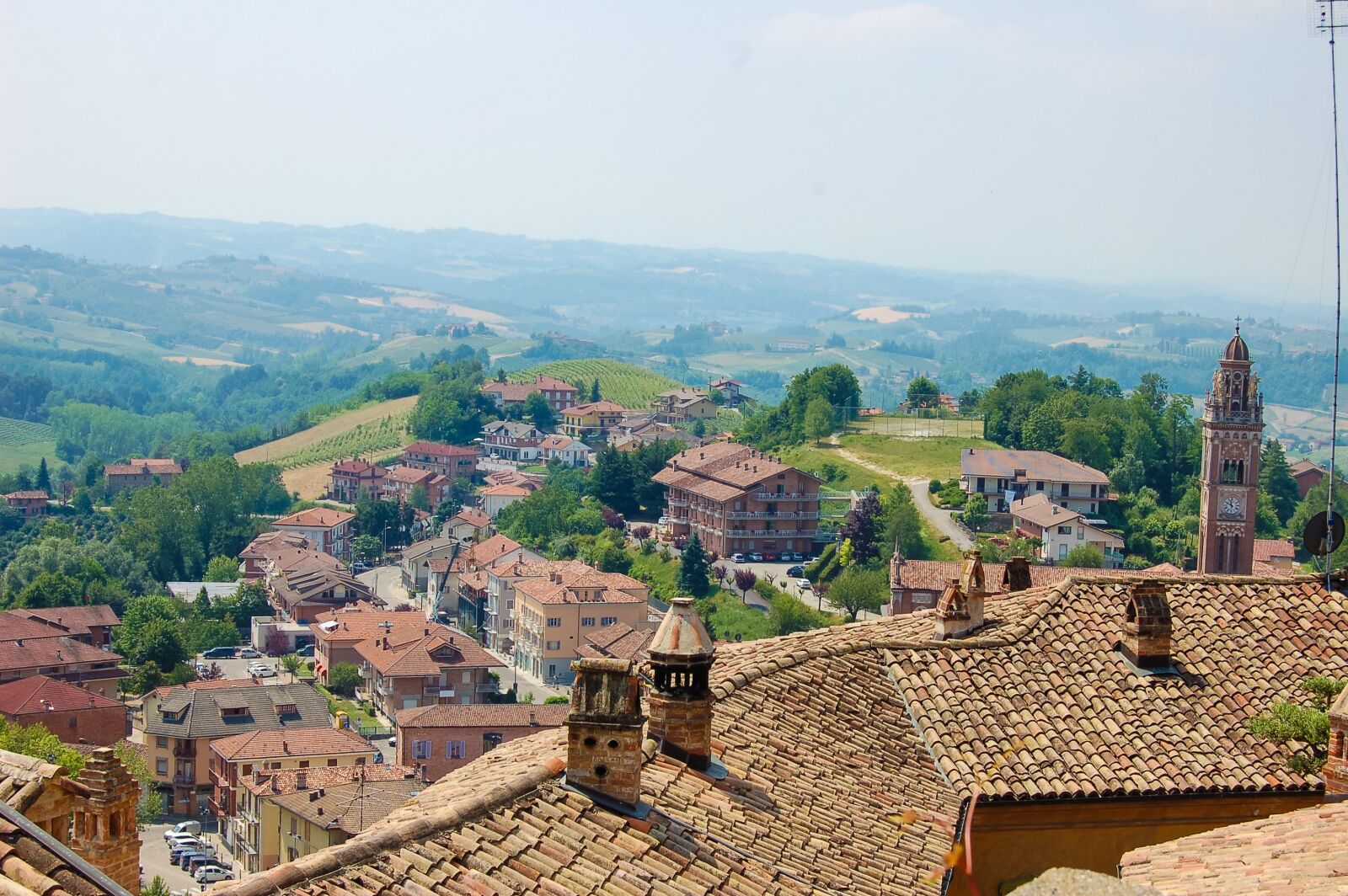 Nikon D50 sample photo. Piedmont, village, green photography