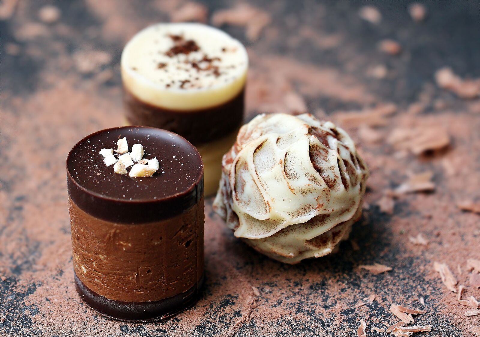 Canon EOS 550D (EOS Rebel T2i / EOS Kiss X4) sample photo. Chocolates, chocolate, confiserie photography