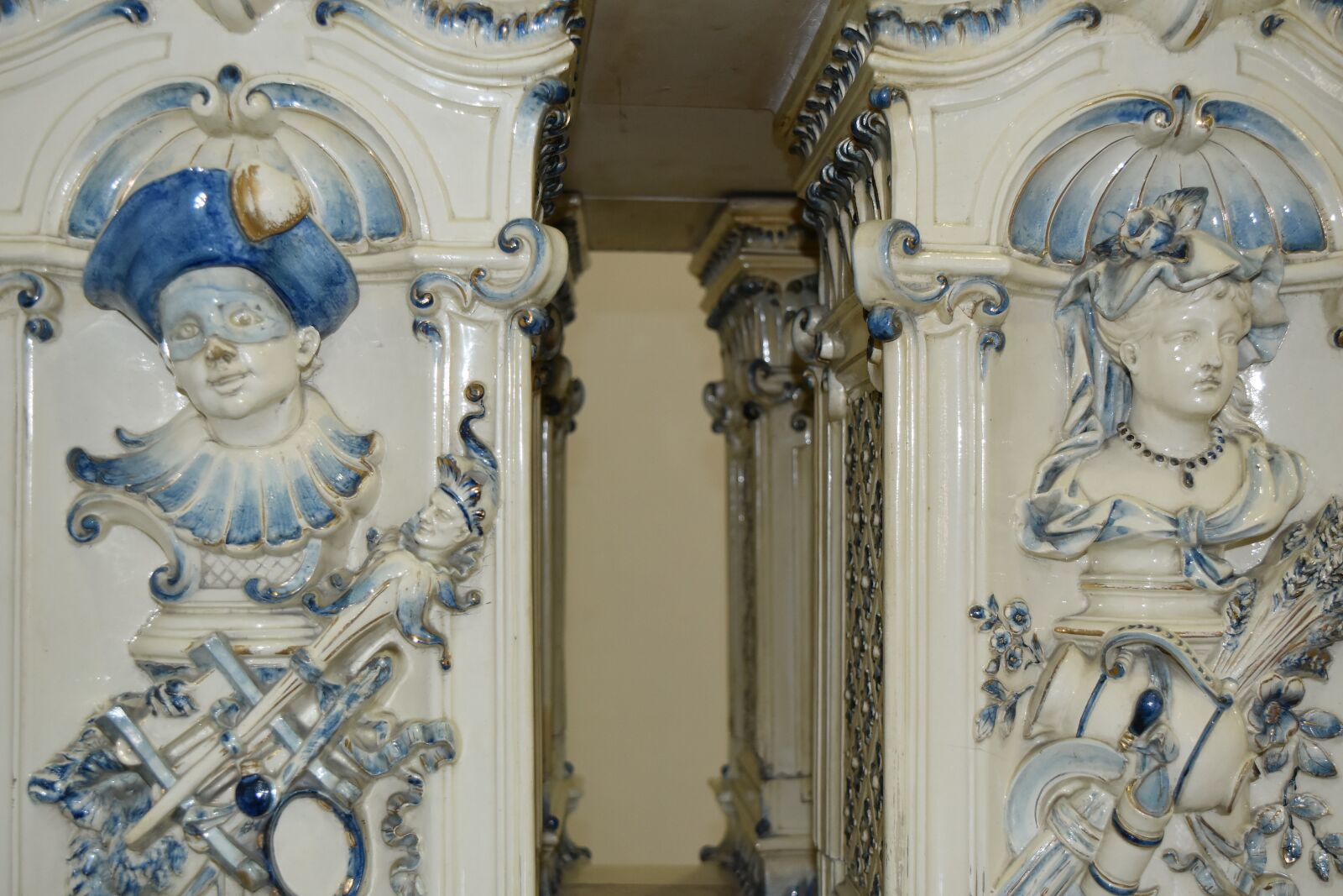 Nikon D5500 sample photo. Interior decoration, porcelain, portrait photography