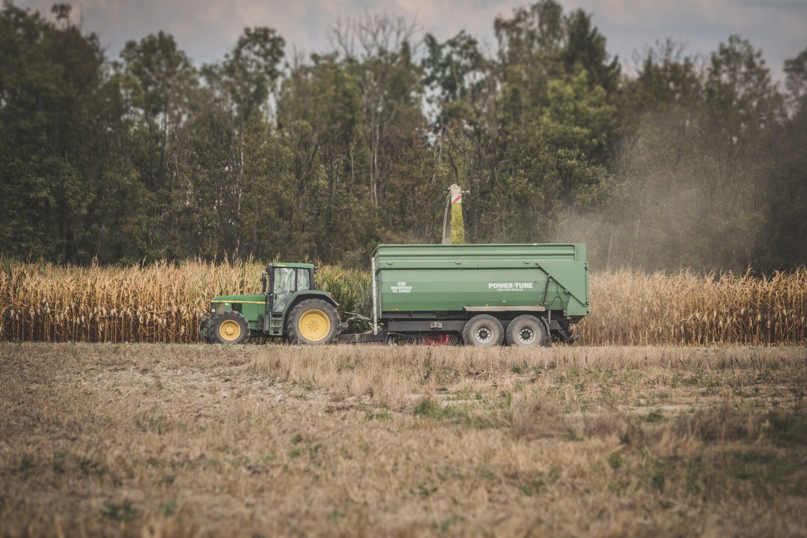 Canon EOS 80D sample photo. Corn harvest, tipper, agriculture photography