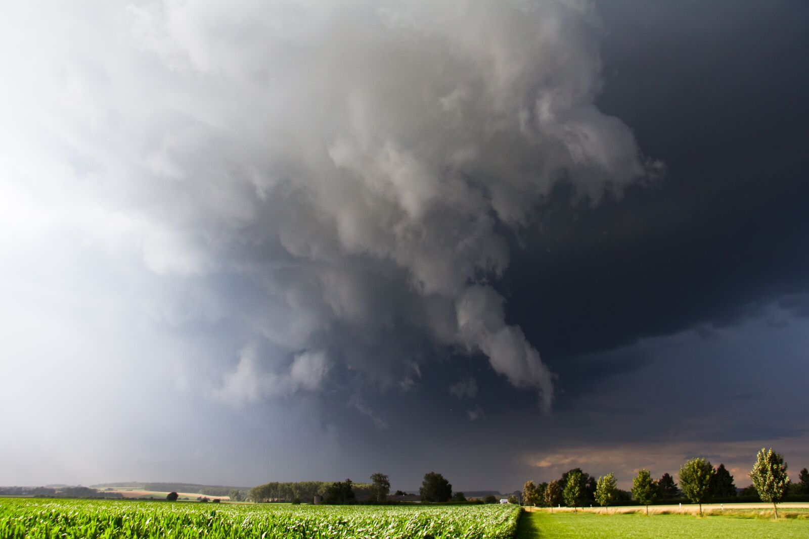 Canon EF-S 17-85mm F4-5.6 IS USM sample photo. Thunderstorm, storm, cumulonimbus photography