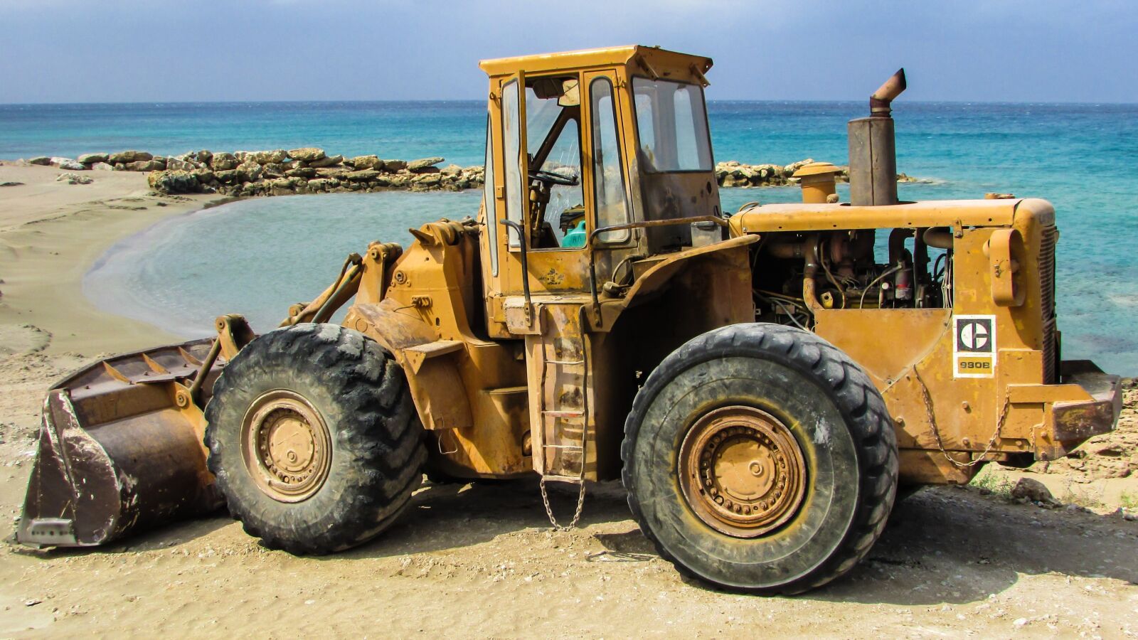 Canon PowerShot SX400 IS sample photo. Bulldozer, heavy machine, construction photography