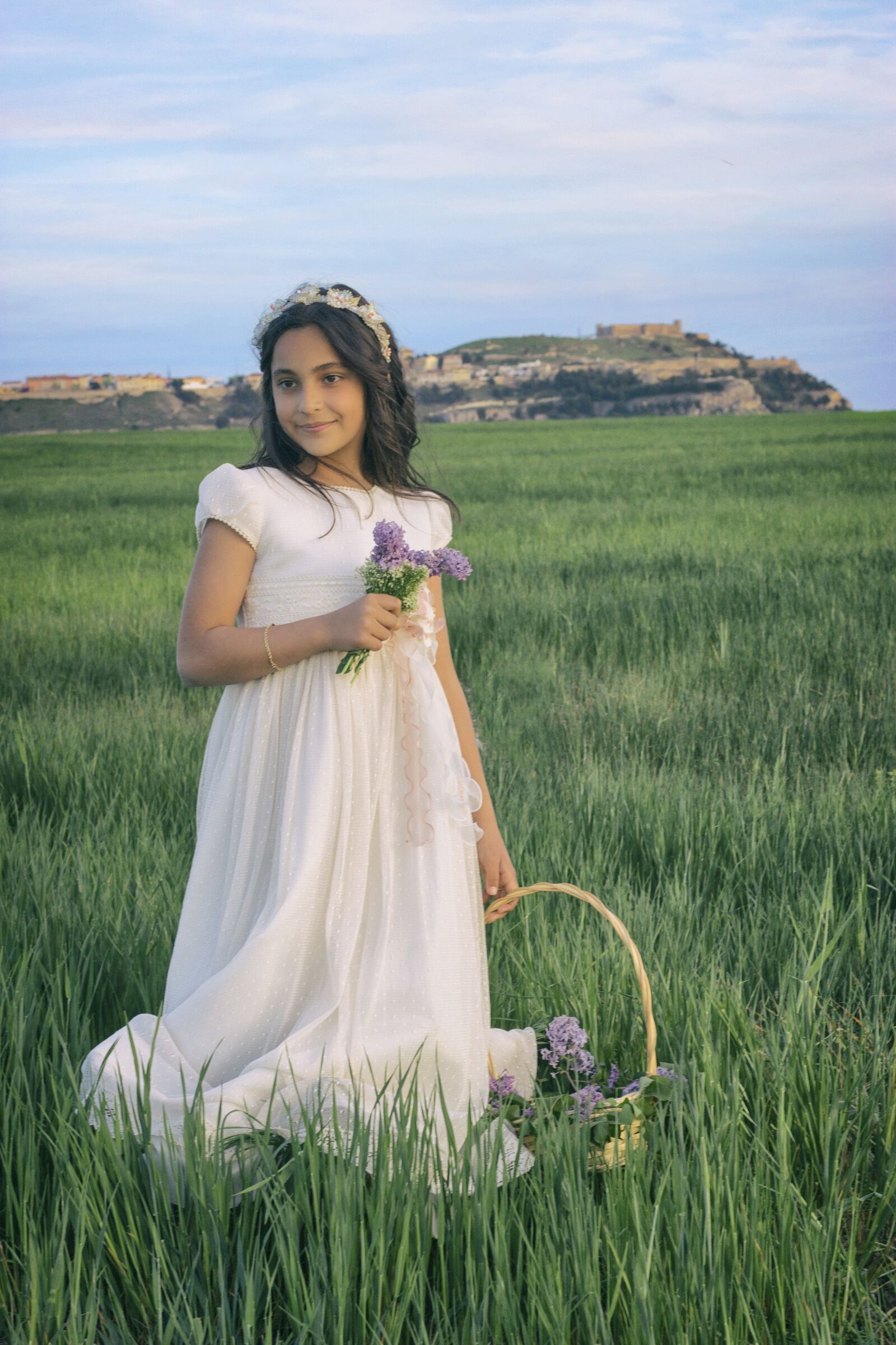 Canon EF 50mm F1.8 STM sample photo. Communion, girl, castle photography