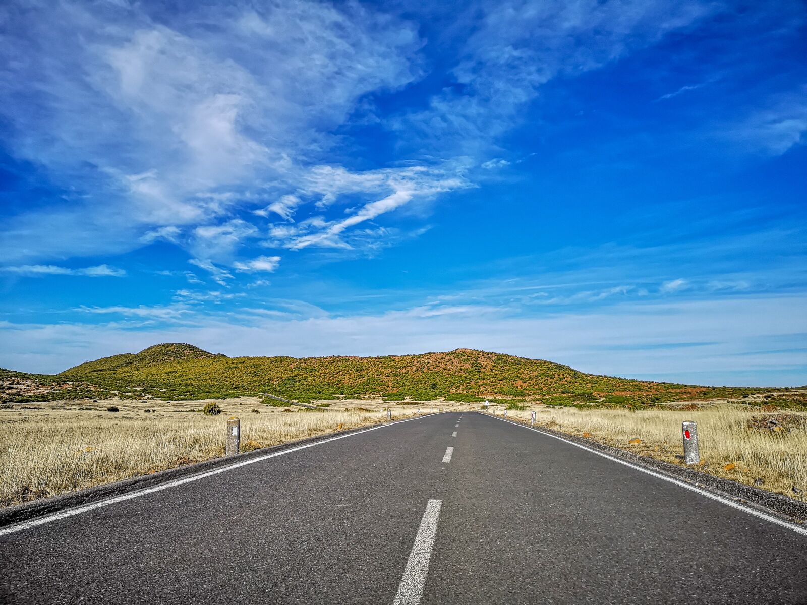 HUAWEI CLT-L29 sample photo. Madeira, mountain, road photography