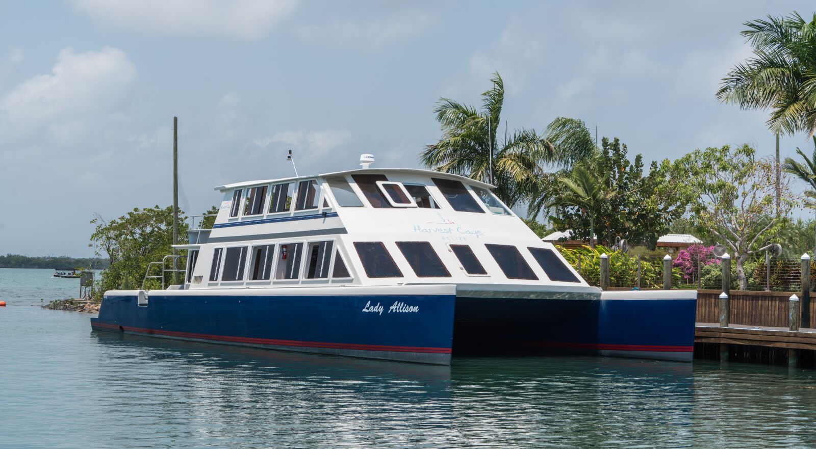 Sony a7R II + Sony FE 24-240mm F3.5-6.3 OSS sample photo. Yacht, tropical, exotic photography