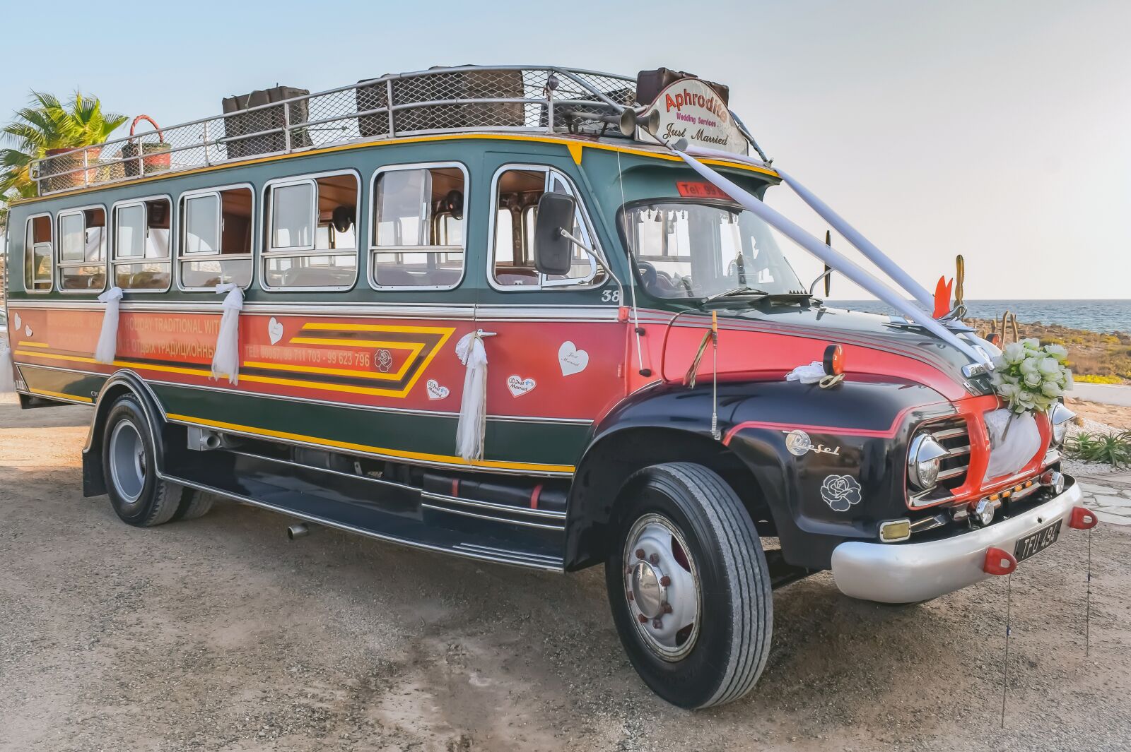 Nikon D3300 sample photo. Bus, old, vehicle photography