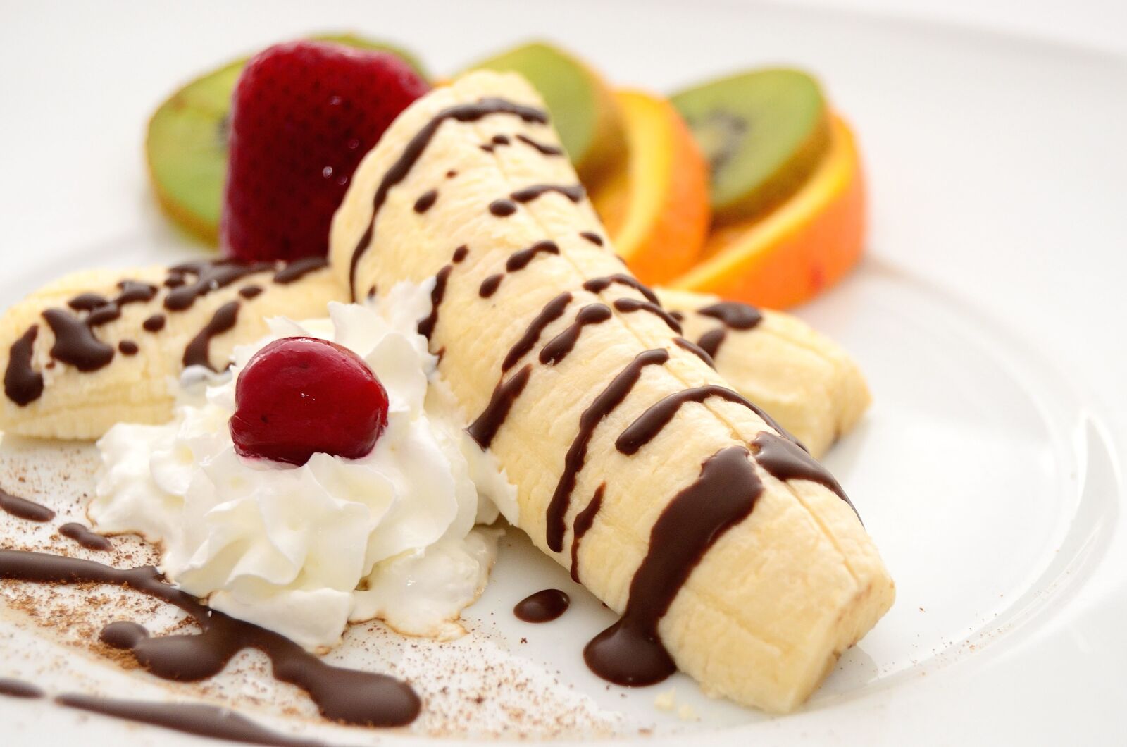Nikon D5100 sample photo. Food, dessert, plate, delicious photography