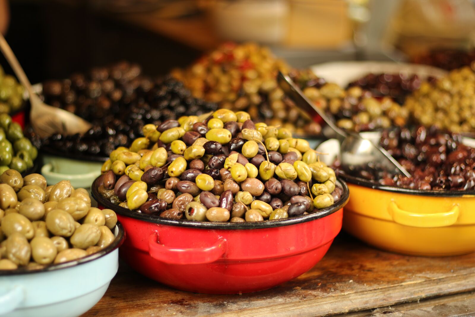 Canon EF 50mm F1.8 STM sample photo. Food, olives, market photography