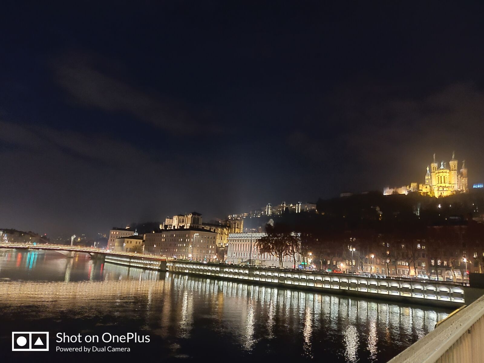 OnePlus A6000 sample photo. Lyon, nuit, lumière photography