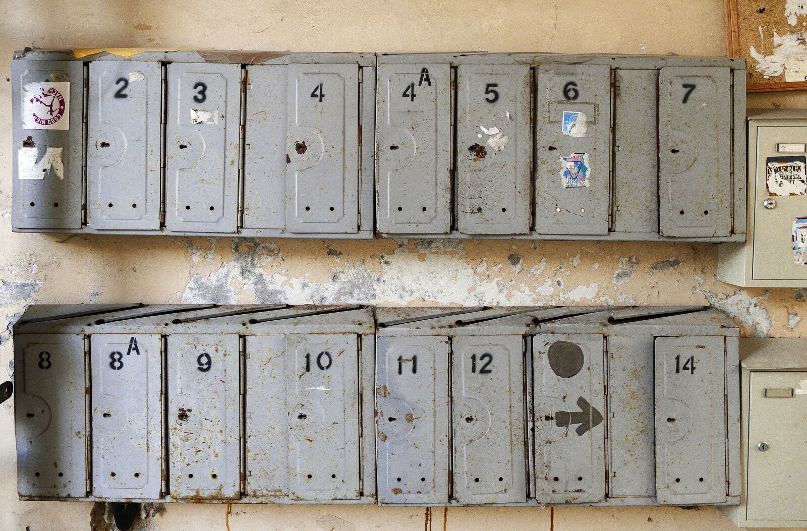 Panasonic Lumix DMC-FZ1000 sample photo. Mailbox, letter boxes, metal photography