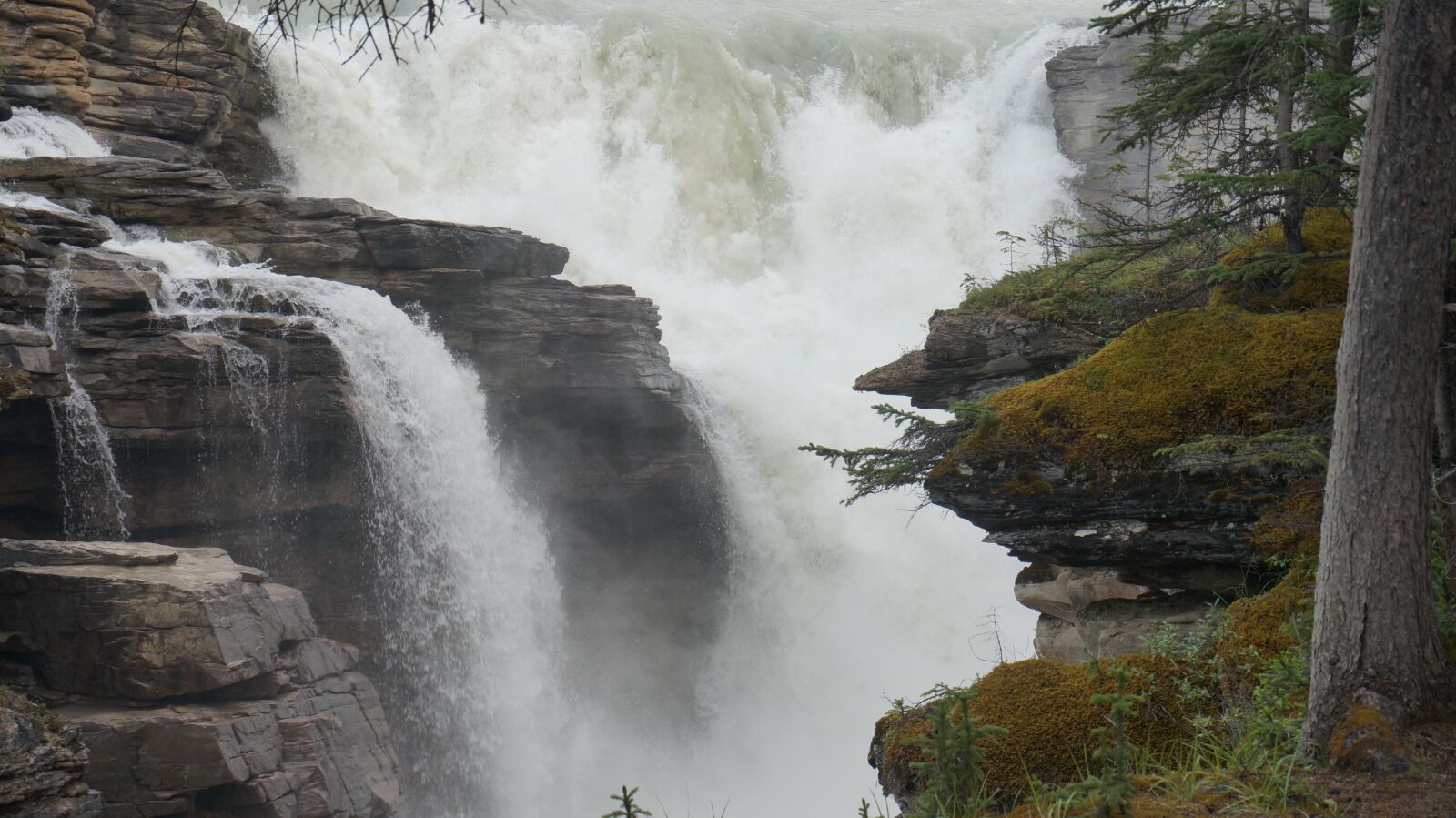 Sony Alpha NEX-5T sample photo. Waterfall, nature, banff photography