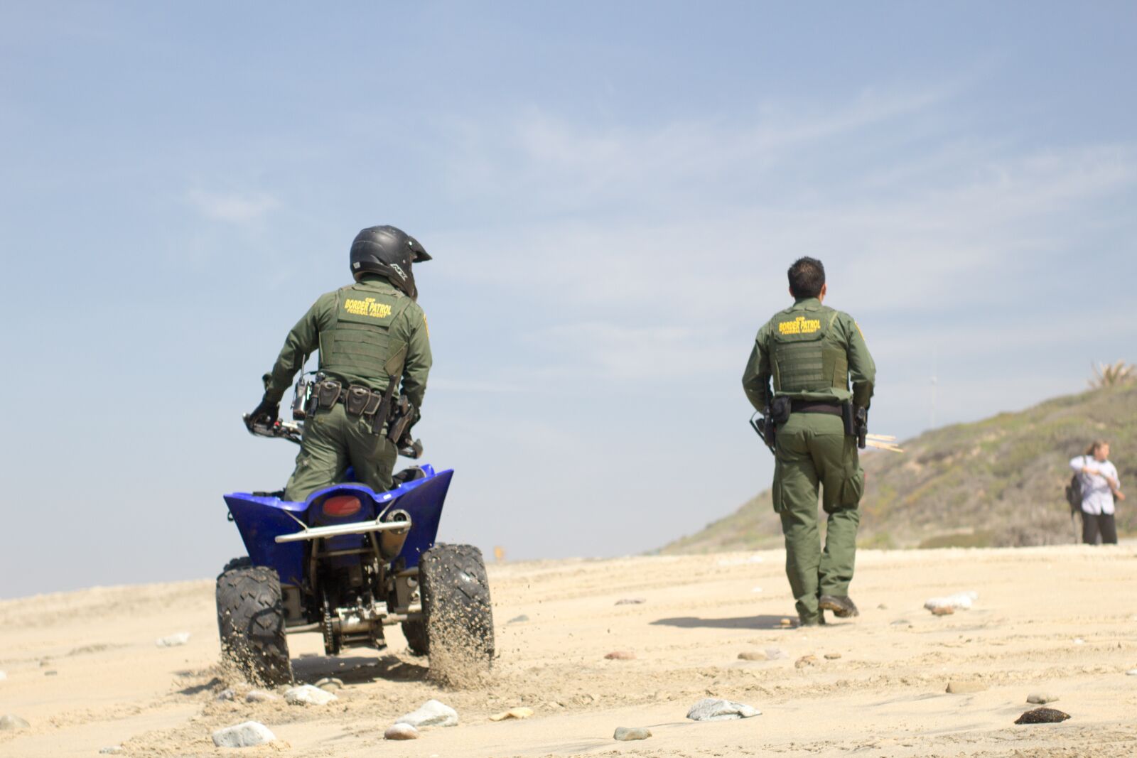 Canon EOS 1200D (EOS Rebel T5 / EOS Kiss X70 / EOS Hi) sample photo. Border patrol, bike, border photography