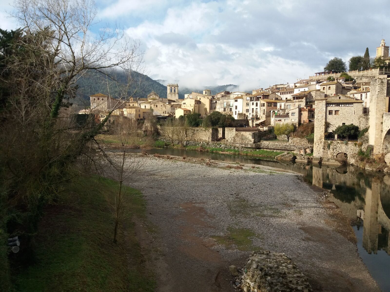 Samsung Galaxy J5(2016) sample photo. Catalunya, river, water photography
