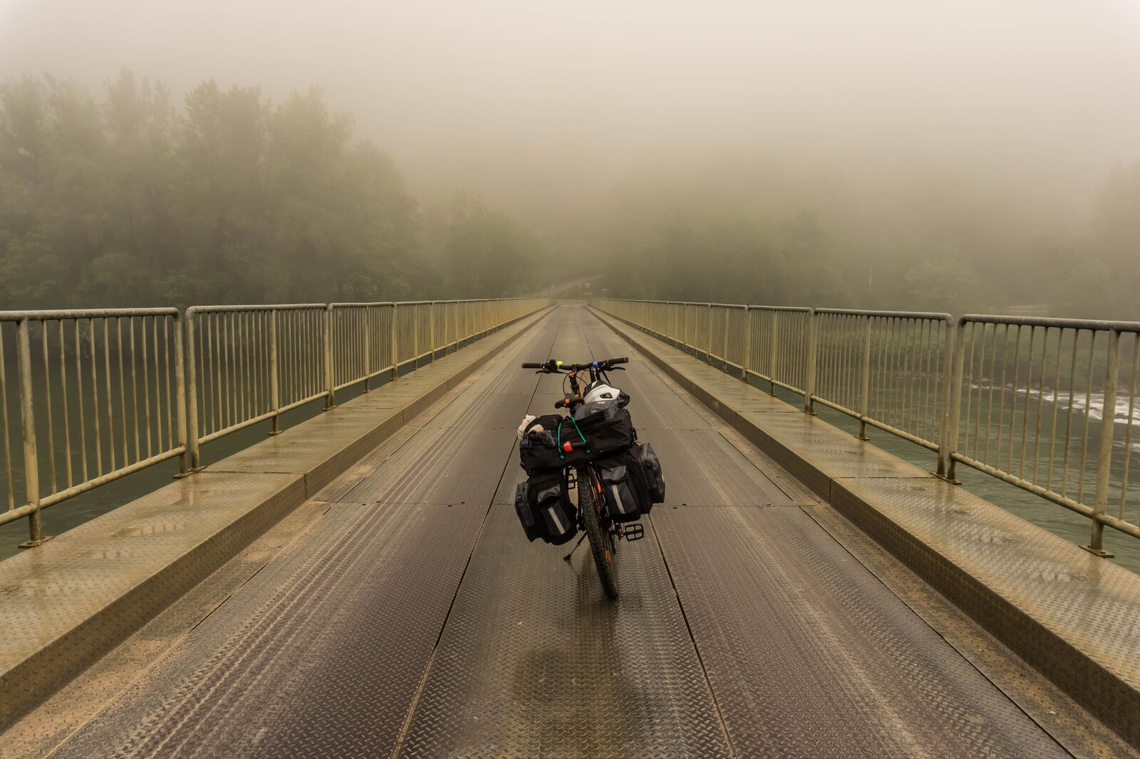 Sony Alpha a5000 (ILCE 5000) sample photo. Bike, bridge, foggy photography