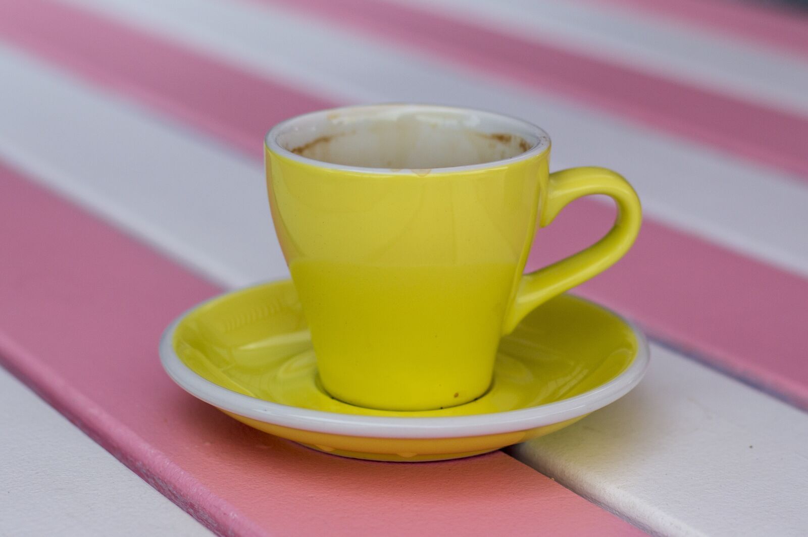 Canon EOS 700D (EOS Rebel T5i / EOS Kiss X7i) + Canon EF 50mm F1.4 USM sample photo. Coffee, cup, yellow photography