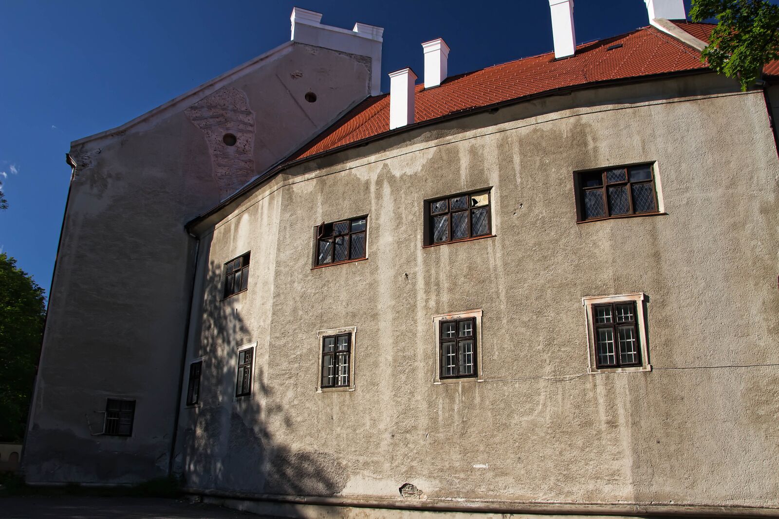 Canon EOS 600D (Rebel EOS T3i / EOS Kiss X5) sample photo. Pezinok, slovakia, castle photography