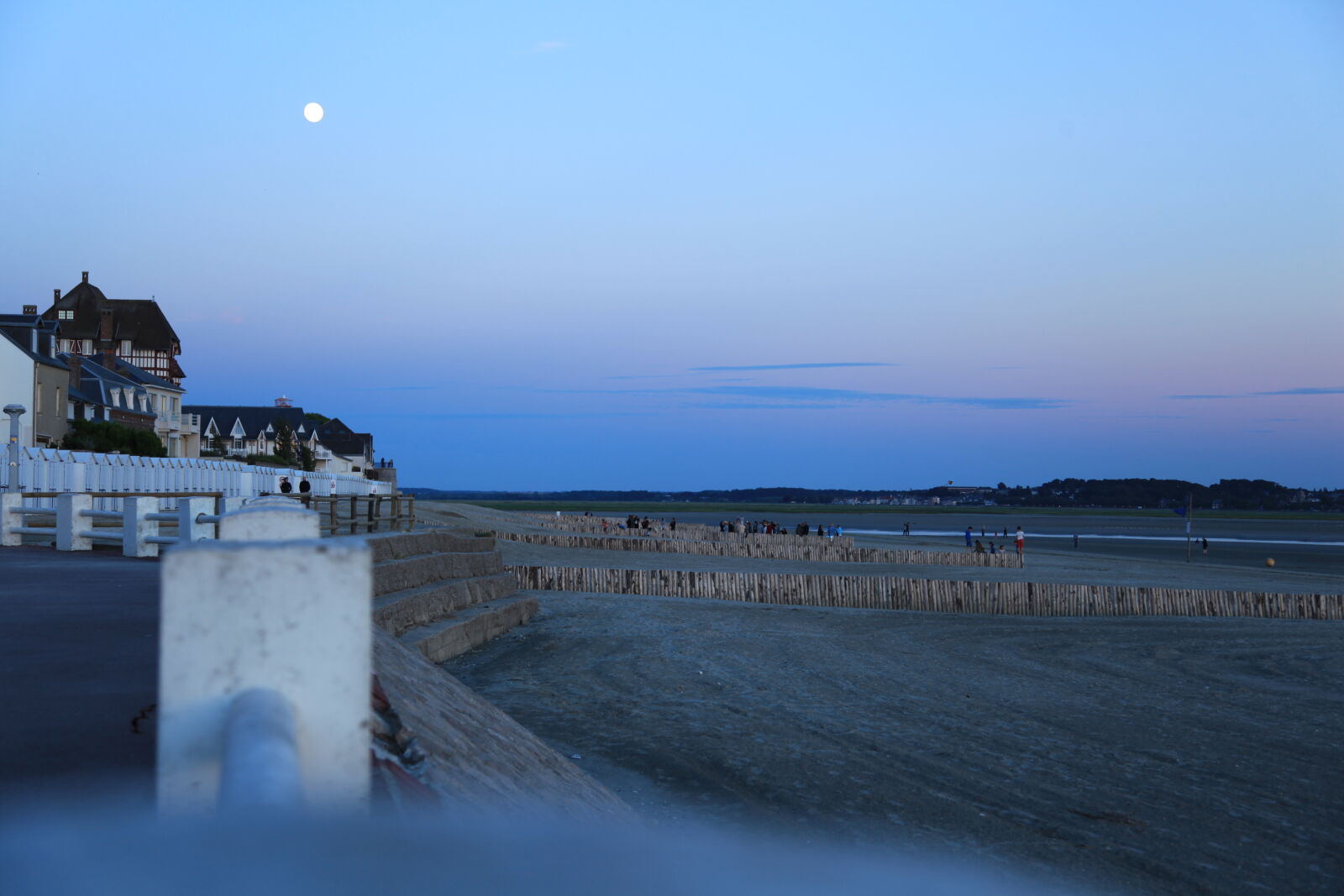 Canon EF 24-105mm F4L IS USM sample photo. Beach, moon, night photography