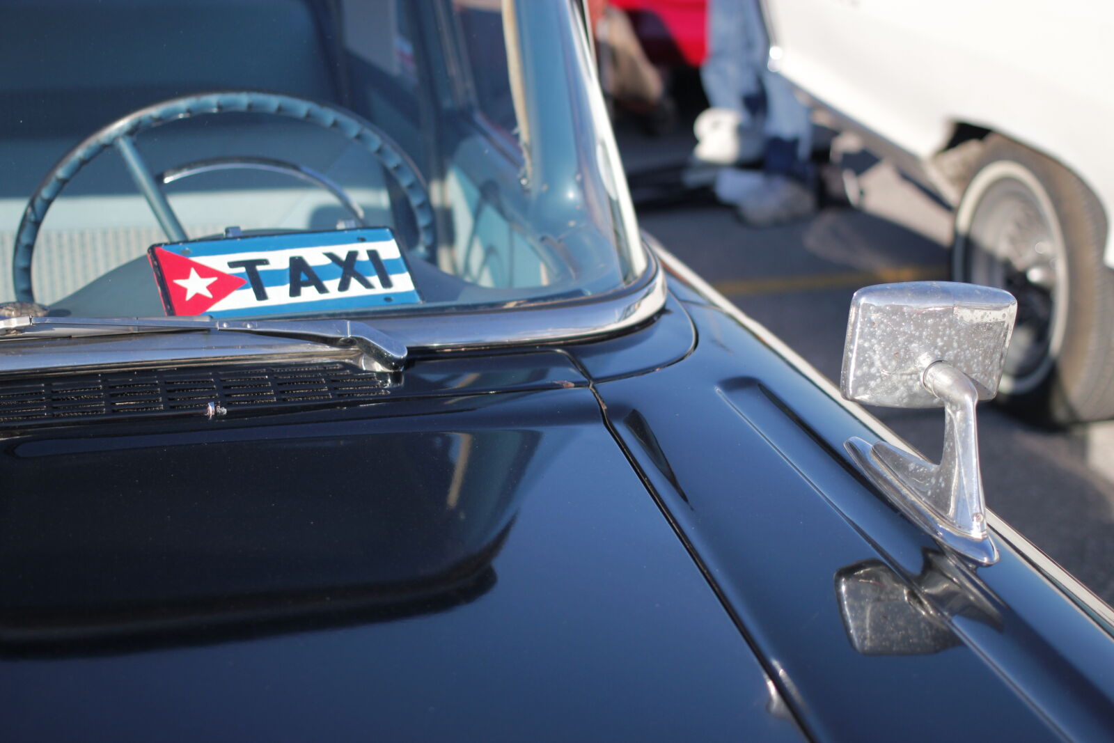 Canon EF 40mm F2.8 STM sample photo. Automobile, car, car, mirror photography