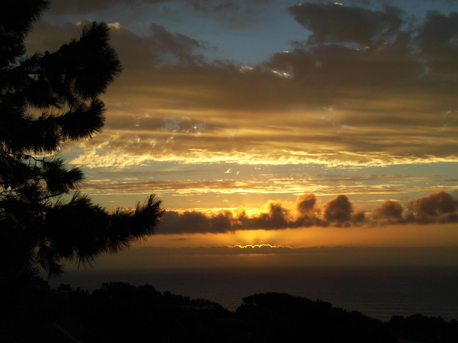 Ricoh Caplio R5 sample photo. Sun, sea, sunset photography