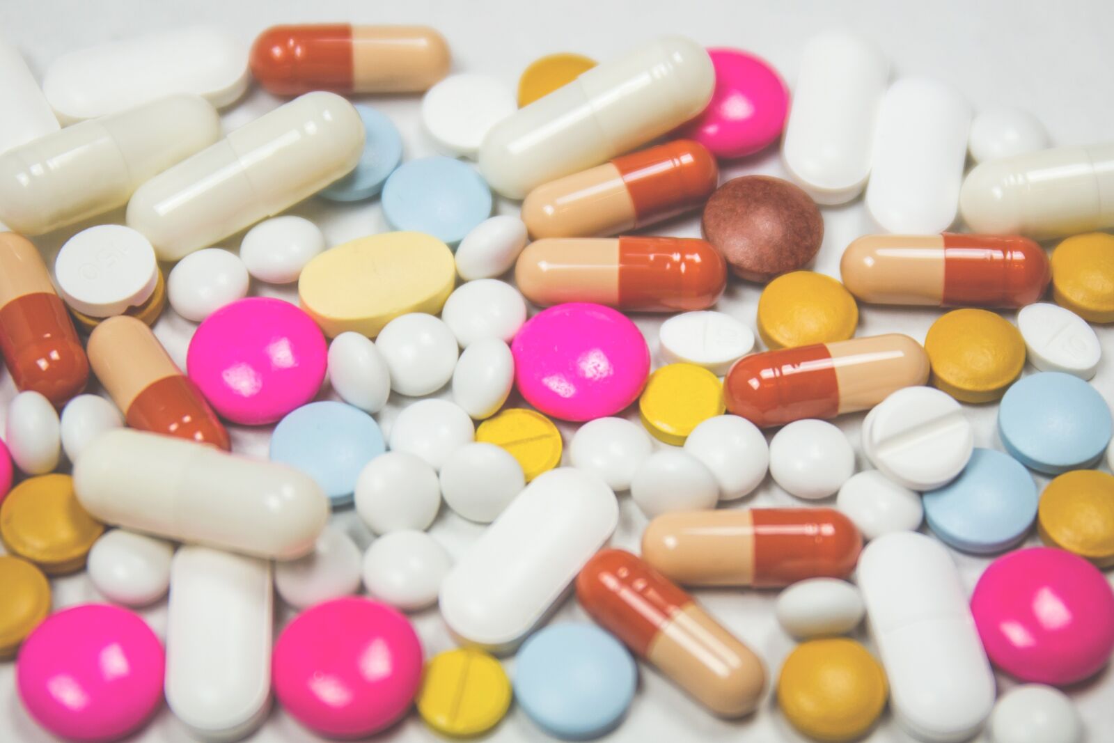 Canon EF 24-70mm F4L IS USM sample photo. Pills, medicine, medication photography